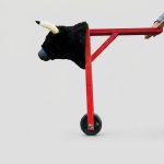 Chariot d'entrainement pour enfant avec tête de taureau